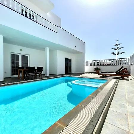 Maravillosa Villa Con Wifi Y Piscina Privada En Puerto Calero Puerto Calero